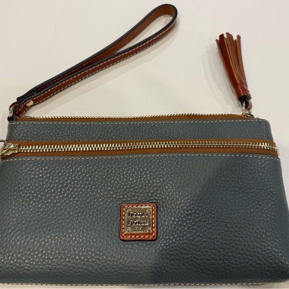 NWOT Dooney & Bourke Leather Wristlet Clutch Pebbled Gray Blue Never Used - Picture 11 of 11
